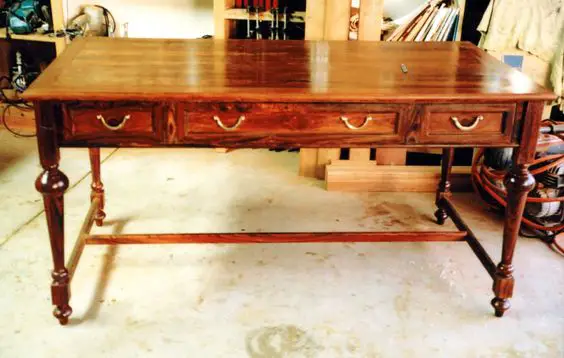 what is a cocobolo desk